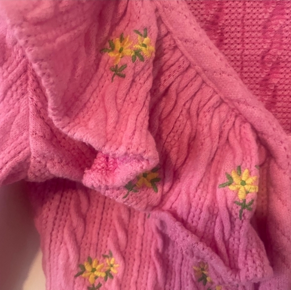 ZARA Ruffle Front Cable Knit Cropped Cardigan Pink Embroidered Floral RARE New - Picture 6 of 9